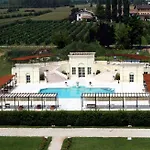 Corner Della Regina