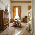 Hotel Cornér Della Regina