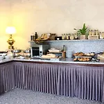 Corner Della Regina Отель