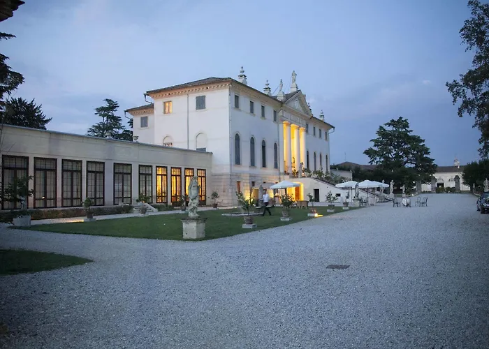 Corner Della Regina 4* Vedelago (Treviso)