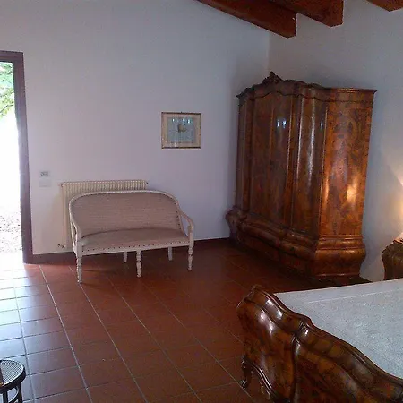Relais Cornér Della Regina Hotel 4*