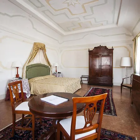 Relais Cornér Della Regina 4* Vedelago (Treviso)