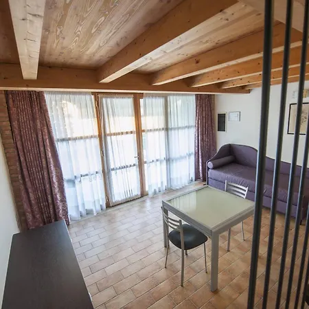 Relais Cornér Della Regina 4*